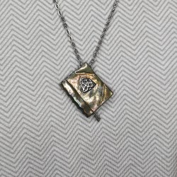 Nous Sommes Le Grimoire Des Sorcières / Pendentif