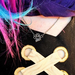 Nous Sommes Le Graffiti Monkey Bomb / Pendentif