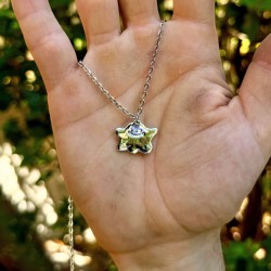 Nous Sommes Le Monstre Métamorphe / Pendentif